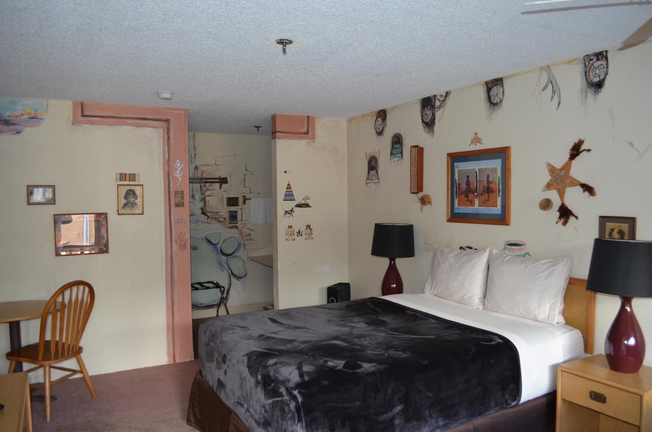 Running Springs Deep Creek Motel المظهر الخارجي الصورة