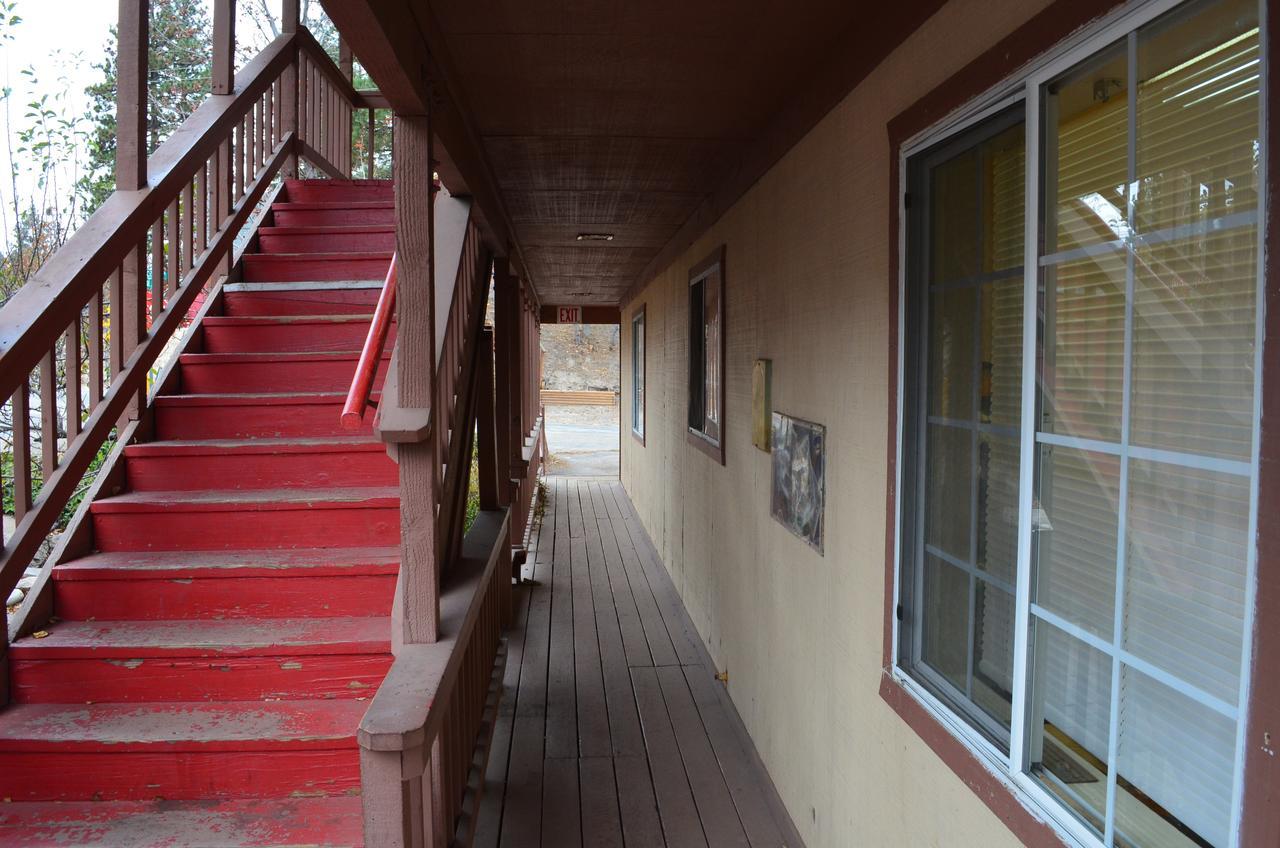 Running Springs Deep Creek Motel المظهر الخارجي الصورة